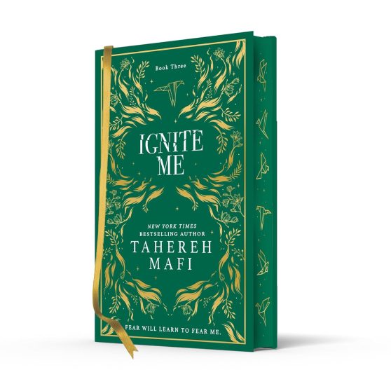 Ignite Me: A beautiful hardback exclusive collector edition of the third book in the TikTok sensation Shatter Me series