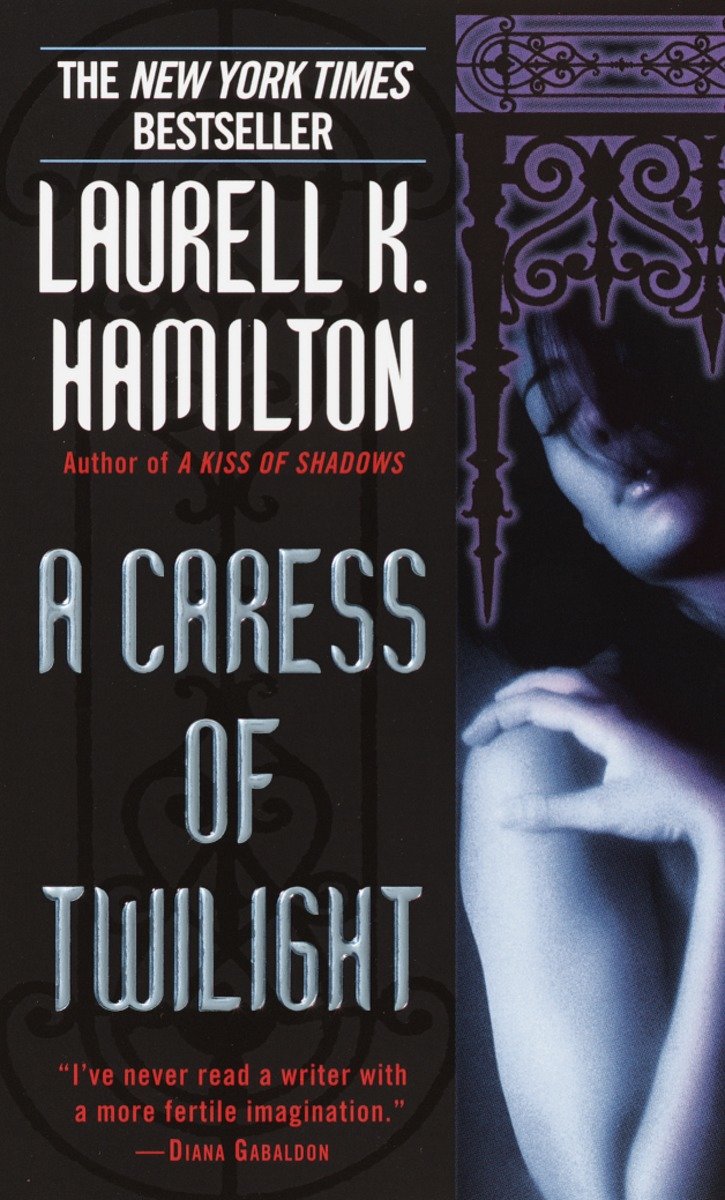 9780345423429 A Caress of Twilight