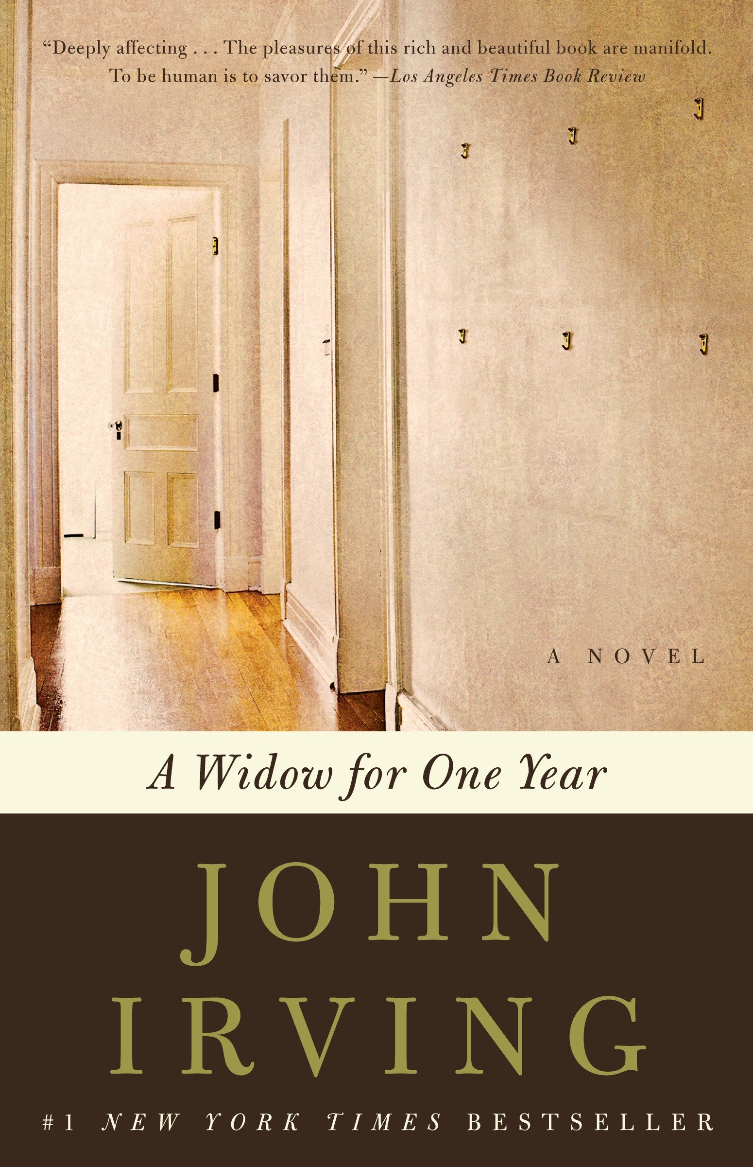 9780345424716 A Widow for One Year: A Novel