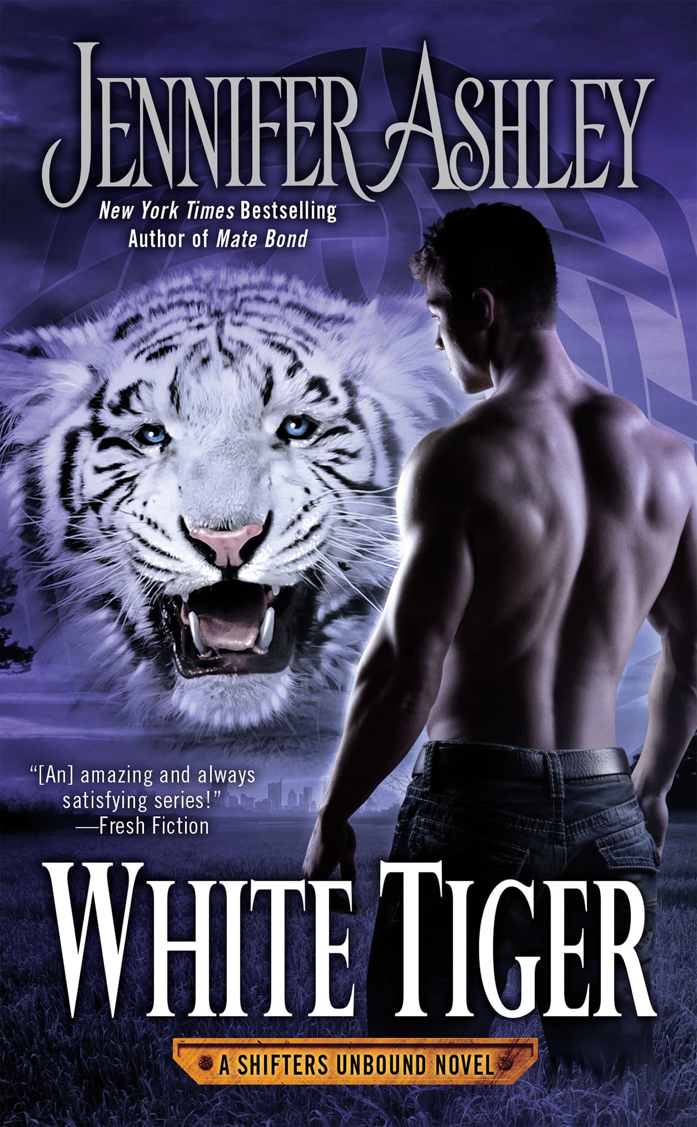 9780425281352 White Tiger