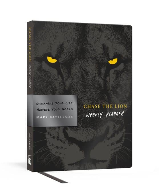 Organize Your Life, Achieve Your Goals: Chase the Lion Weekly Planner