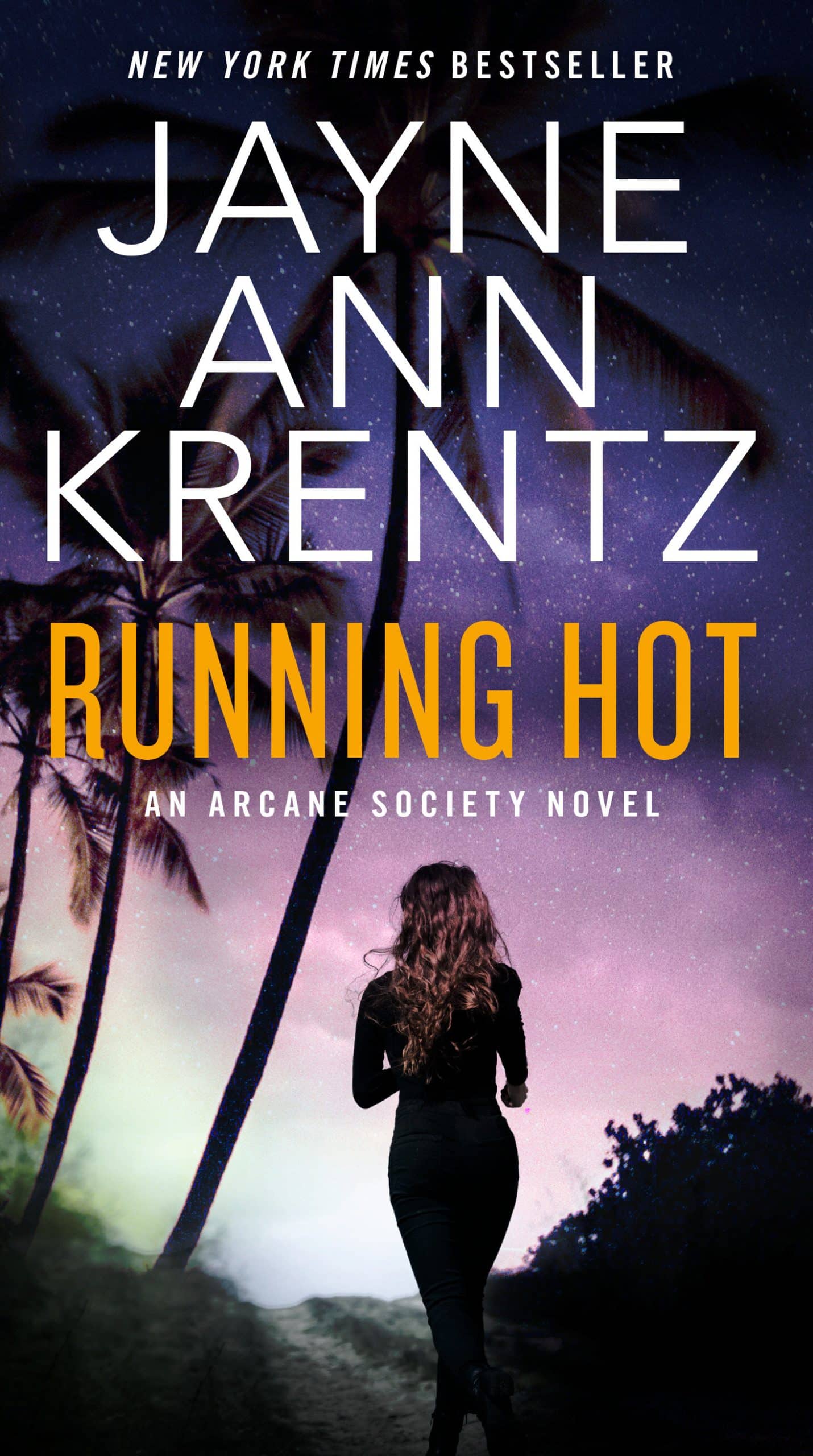 9780593642047 An Arcane Society Novel: Running Hot