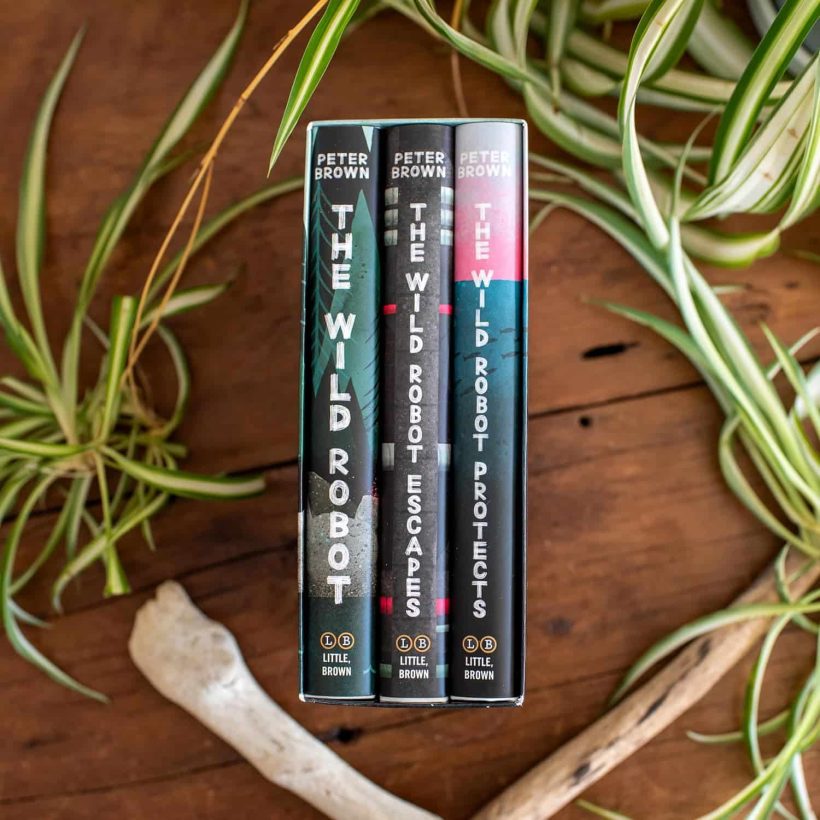 9780316566742-3 The Wild Robot Boxed Set: The Wild Robot / the Wild Robot Escapes / the Wild Robot Protects